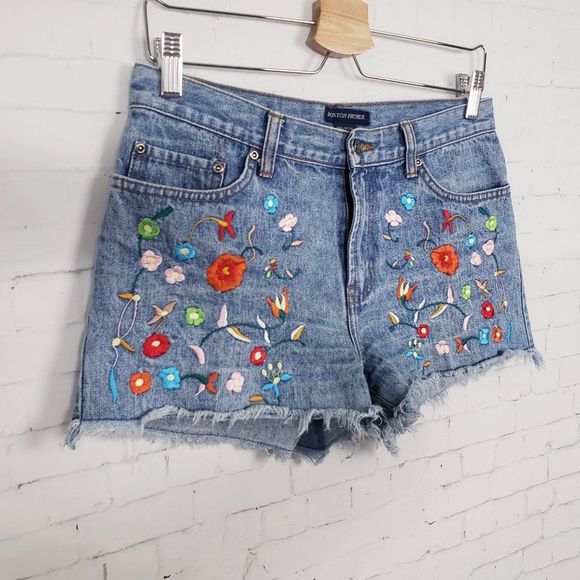 Boston Proper VTG Floral Embroidered Denim Shorts Size 6 Festival Boho Cut Off - Picture 2 of 9